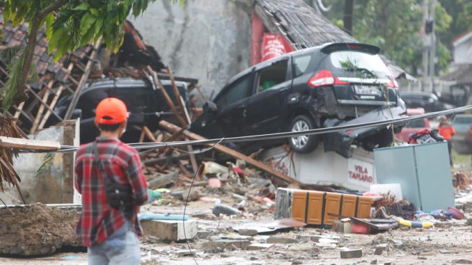 Tsunami hits Sunda Strait in Western Indonesia