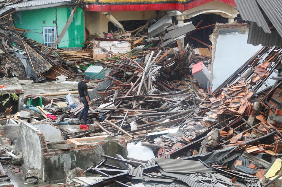 Tsunami golpea el estrecho de Sunda en el oeste de Indonesia