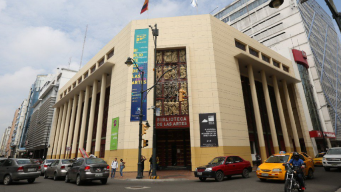 Ecuador Inauguro Una Biblioteca Con 40 000 Libros De Arte Y