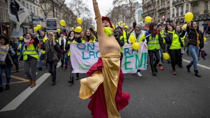 Protestas de chalecos amarillos en París