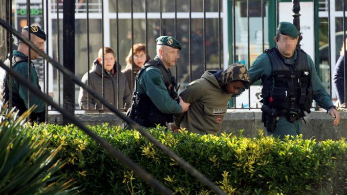 Juez comienza a tomar declaración al presunto asesino de su novia en Laredo
