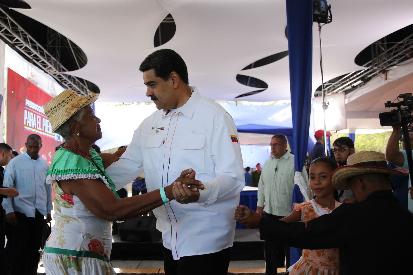 maduro baila brasil