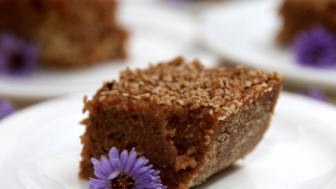 torta-negra-de-jueves-santo-900x444