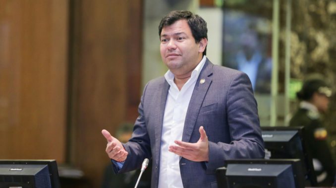 César Litardo