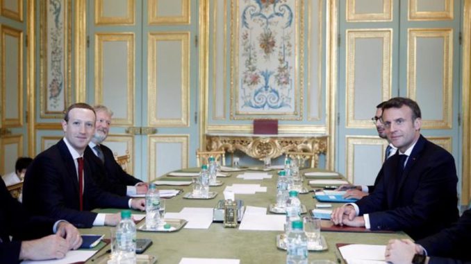 Macron en palacio Eliseo