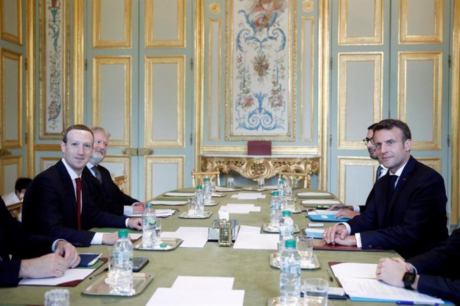 Macron en palacio Eliseo