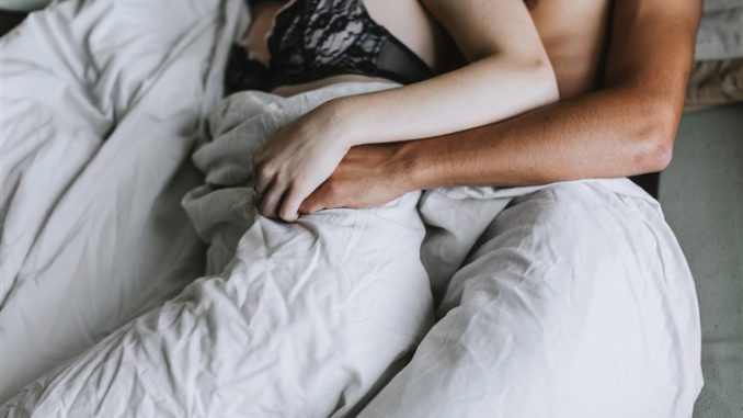 190621-stock-think-couple-in-bed-ew-1007a_94450ceb228470383b927fb48c4ff3ee.fit-760w
