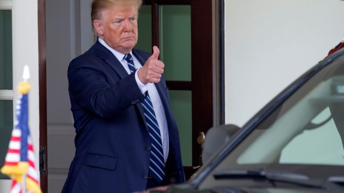 TRUMP ATACA