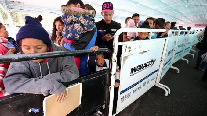 migrantes venezolanos puente rumichaca