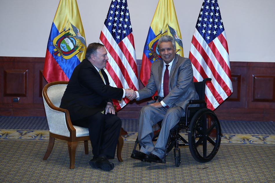 Presidente de Ecuador recibe a secretario de Estado de EEUU