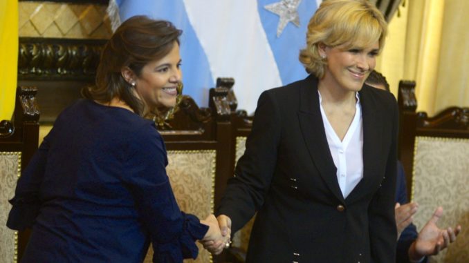 maría paula cynthia