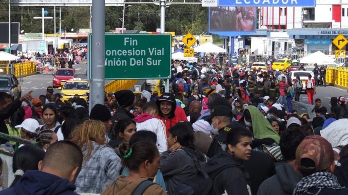 venezolanos frontera Ecuador
