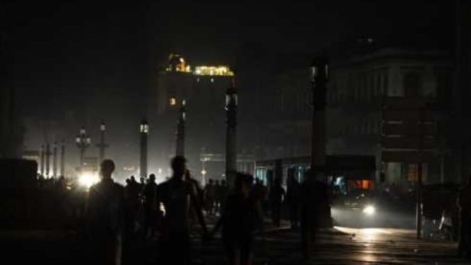 apagon-en-la-habana-619x348-890x395_c