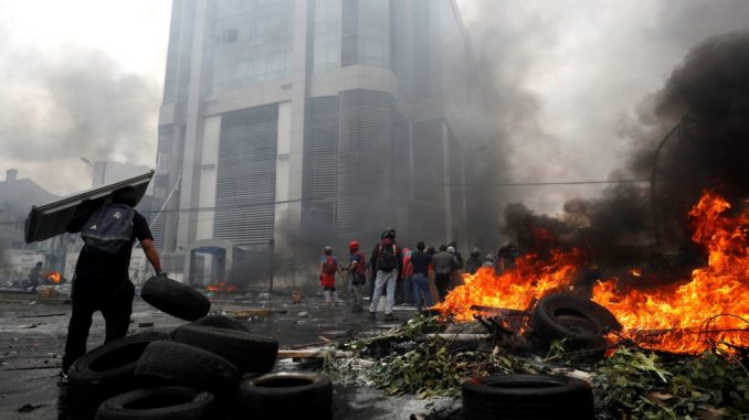 quito manifestación Contraloría quema octubre 2019