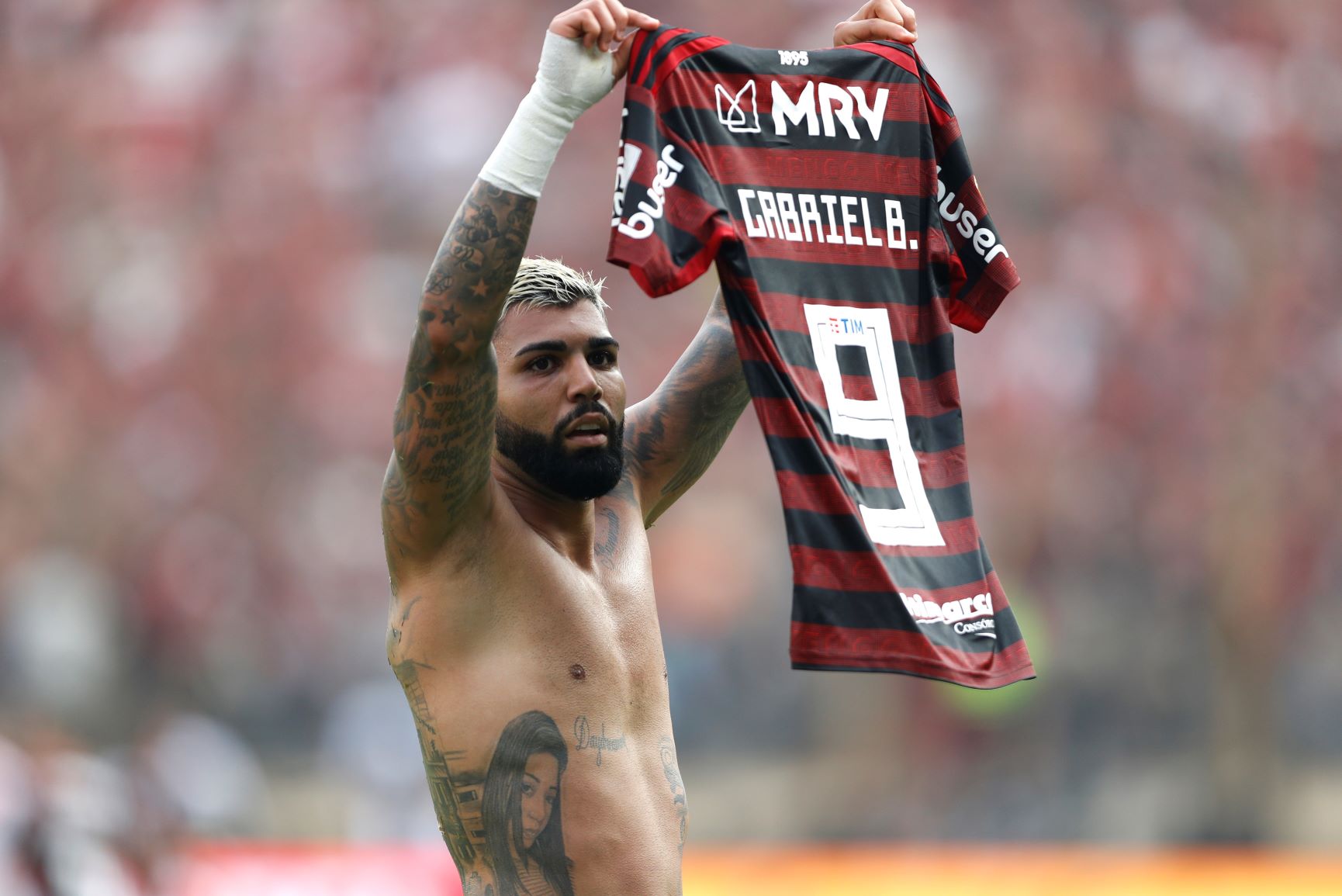 Flamengo adquiere derechos de su goleador Gabigol y lo garantiza hasta