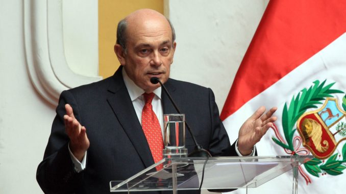 hugo de zela martínez