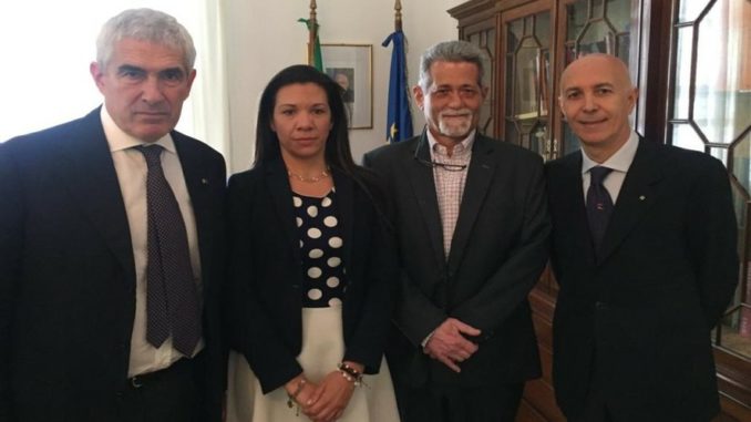 Diputados opositores