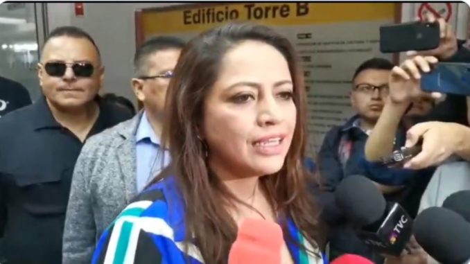 paola pabón reintegrada