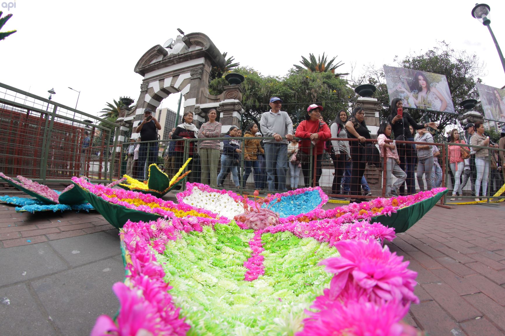 Ambato Celebra Su Fiesta De La Fruta Y Las Flores La Republica Ec