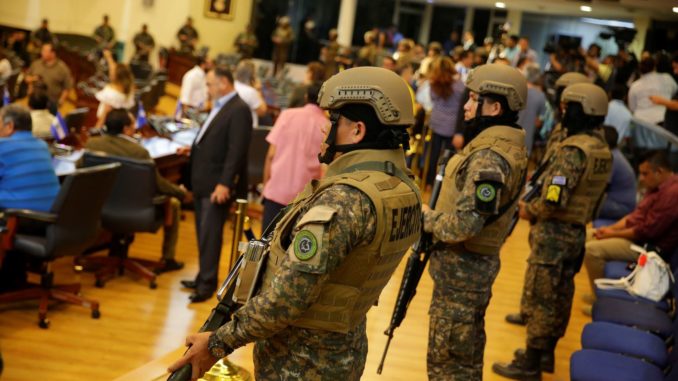 el salvador militares