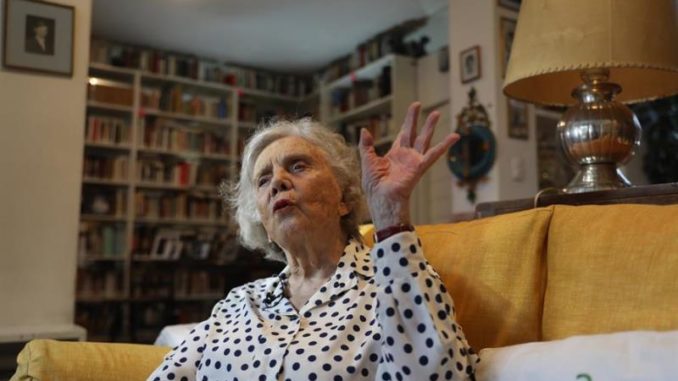 Elena Poniatowska que la vida valga