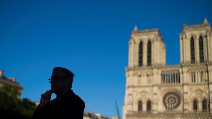 Notre Dame un año después