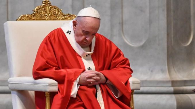 pAPA FRANCISCO JUEVES SANTO