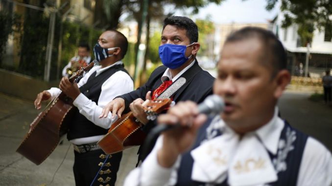 mariachis vallenato colombia