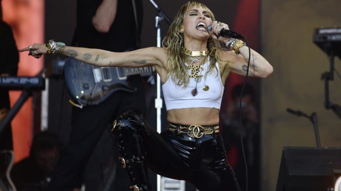 miley syrus y sanchez