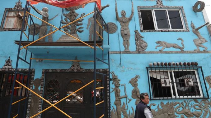 escuela mexicana en fachada