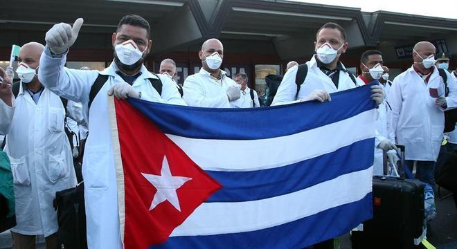 medicos cubanos