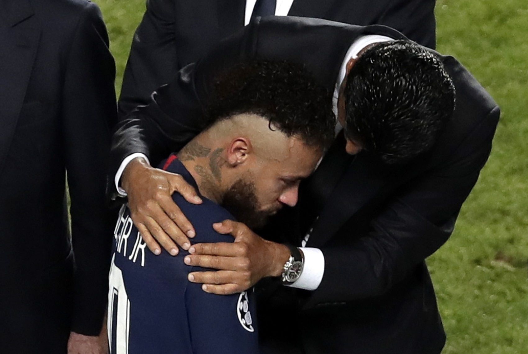otra neymar llorando
