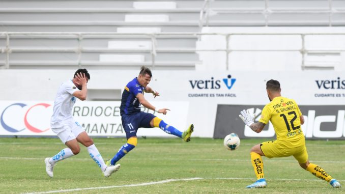 Delfín Vs Universidad Católica