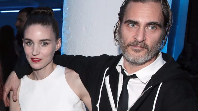 Joaquín Phoenix y Rooney Mara