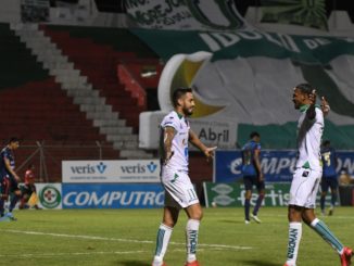 Liga de Portoviejo vence 2-1 al Olmedo