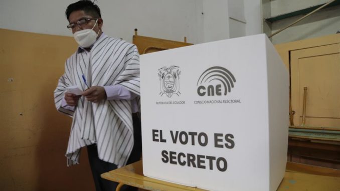 Elecciones Ecuador voto