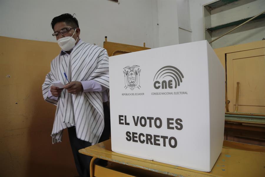 Elecciones Ecuador voto