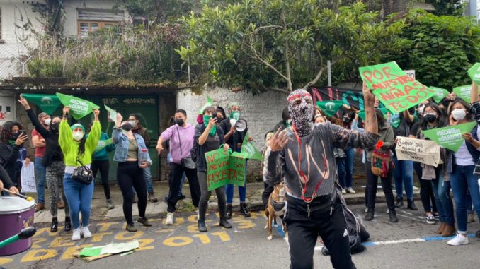 pañuelos verde aborto