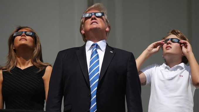 trump-melania-eclipse-solar-002