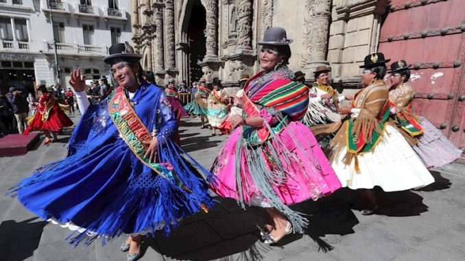 Bolivia-bailarinas