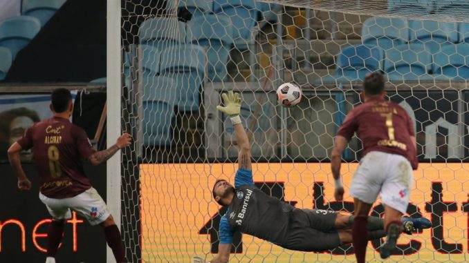 liga vence a gremio