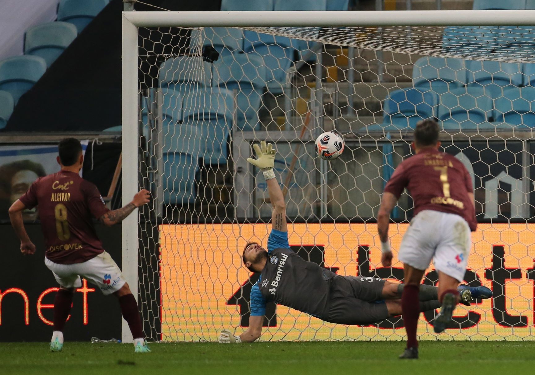 liga vence a gremio