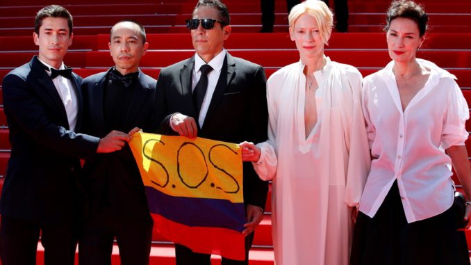 (L-R) Elkin Diaz, Jeanne Balibar, Apichatpong Weerasethakul, Tilda Swinton and Juan Pablo Urrego arrive for the screening of 'Memoria' during the 74th annual Cannes Film Festival, in Cannes, France, 15 July 2021. The movie is presented in the Official Competition of the festival which runs from 06 to 17 July. (Cine, Francia) EFE/EPA/Sebastien Nogier