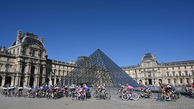 tour paris tres