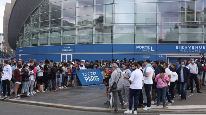 esperando a messi dos