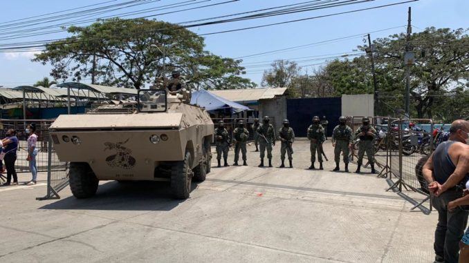 militares