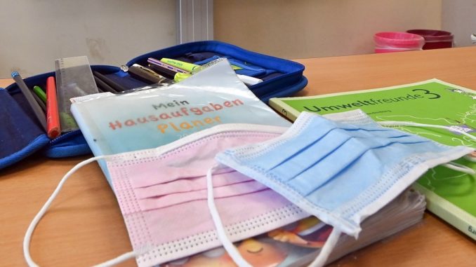 Berlín y Baviera eliminan obligatoriedad de mascarilla en escuela