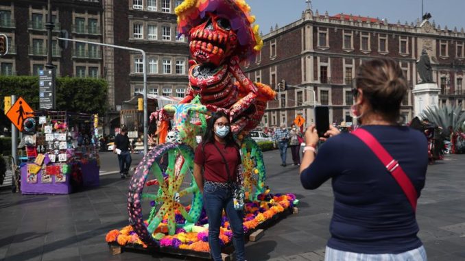 mexico dia muertos plaza