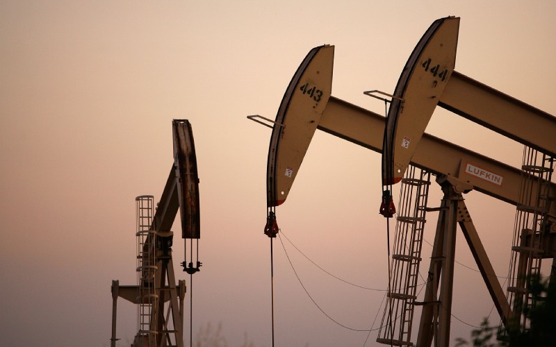 El petróleo de Texas cierra la semana con una subida hasta USD 83,13