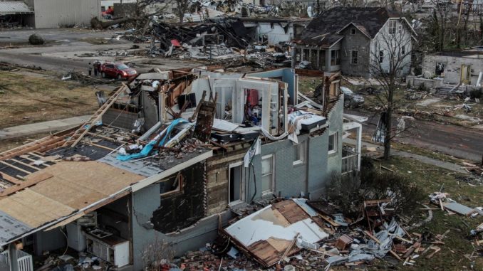 tornado dos